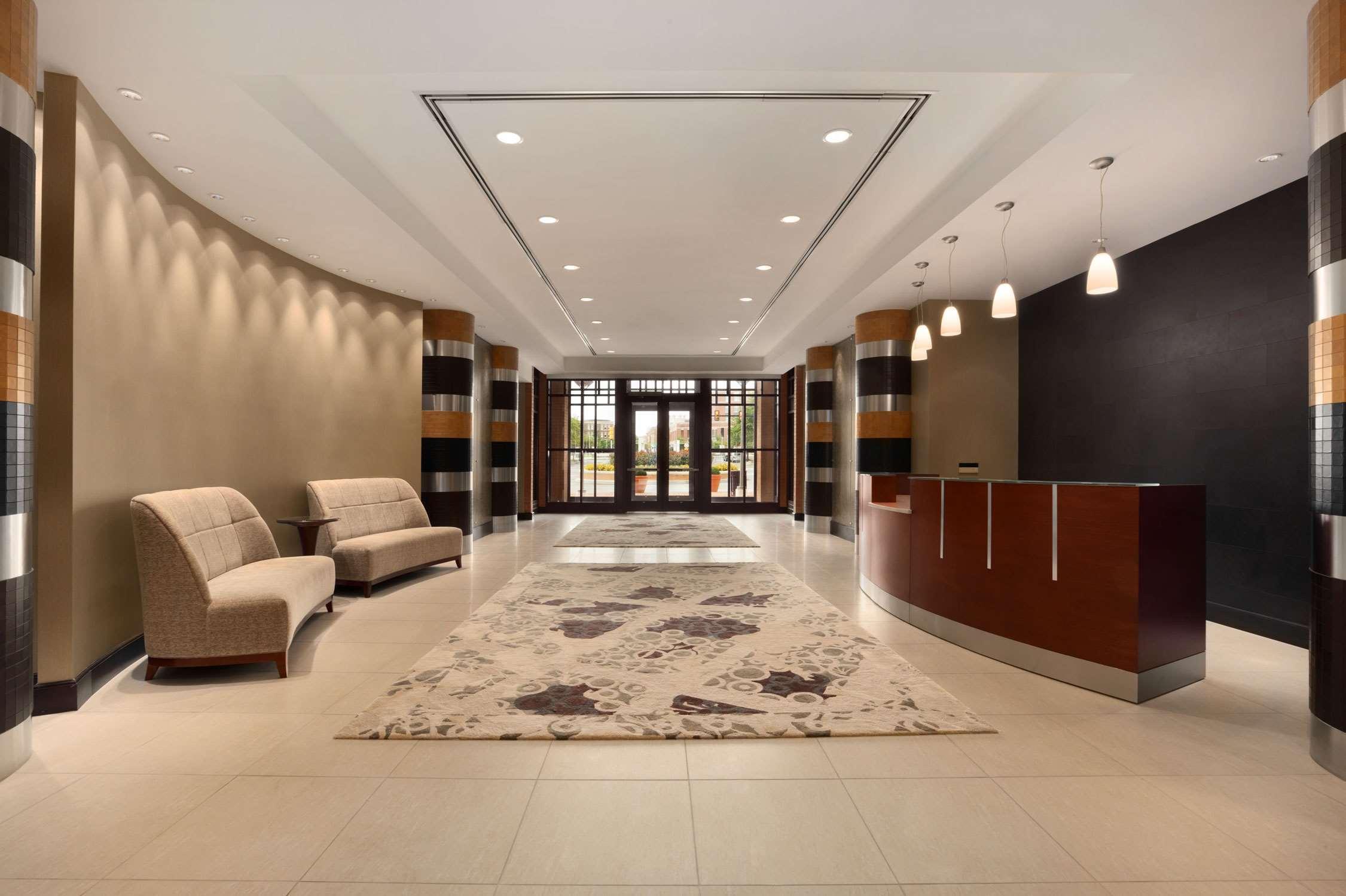 Embassy Suites By Hilton Alexandria Old Town Bagian luar foto