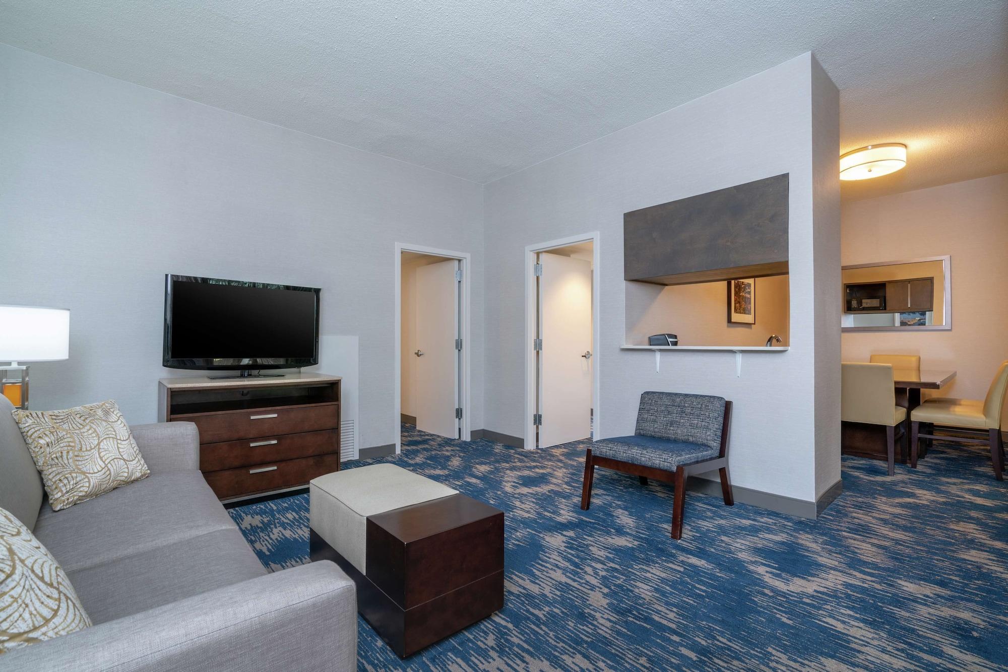 Embassy Suites By Hilton Alexandria Old Town Bagian luar foto