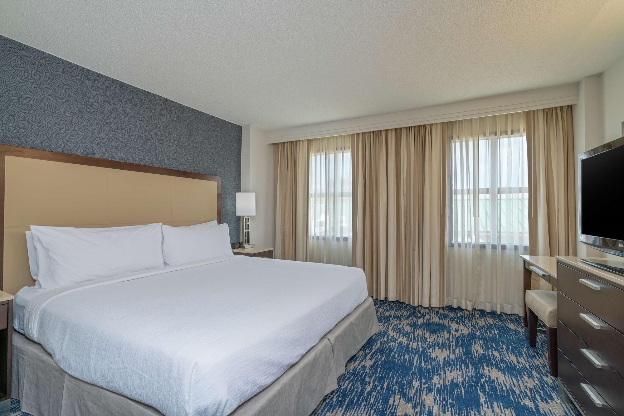 Embassy Suites By Hilton Alexandria Old Town Bagian luar foto