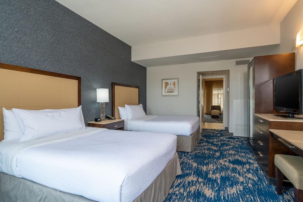 Embassy Suites By Hilton Alexandria Old Town Bagian luar foto