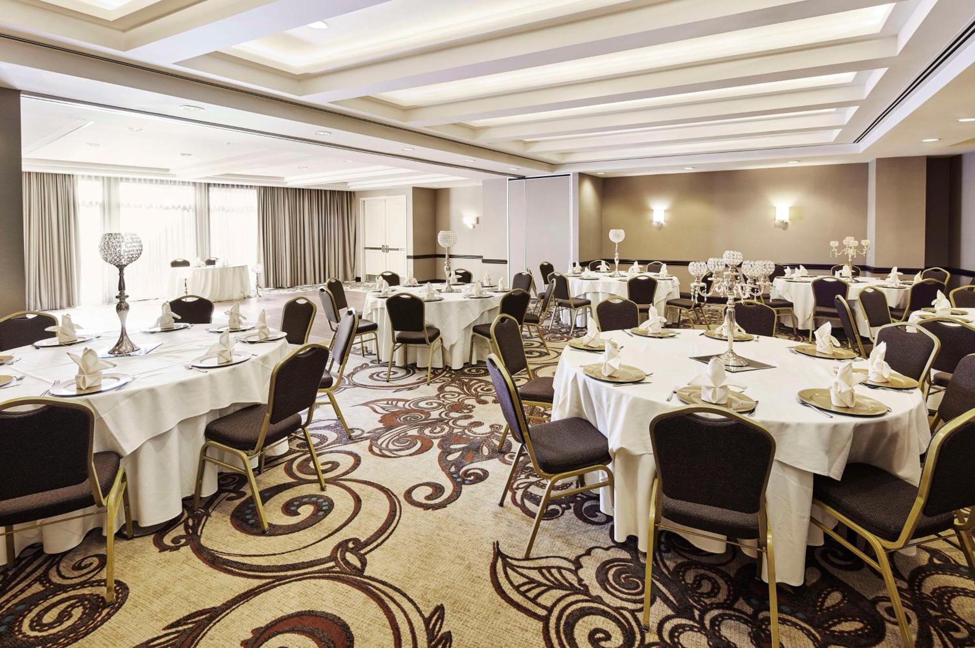 Embassy Suites By Hilton Alexandria Old Town Bagian luar foto